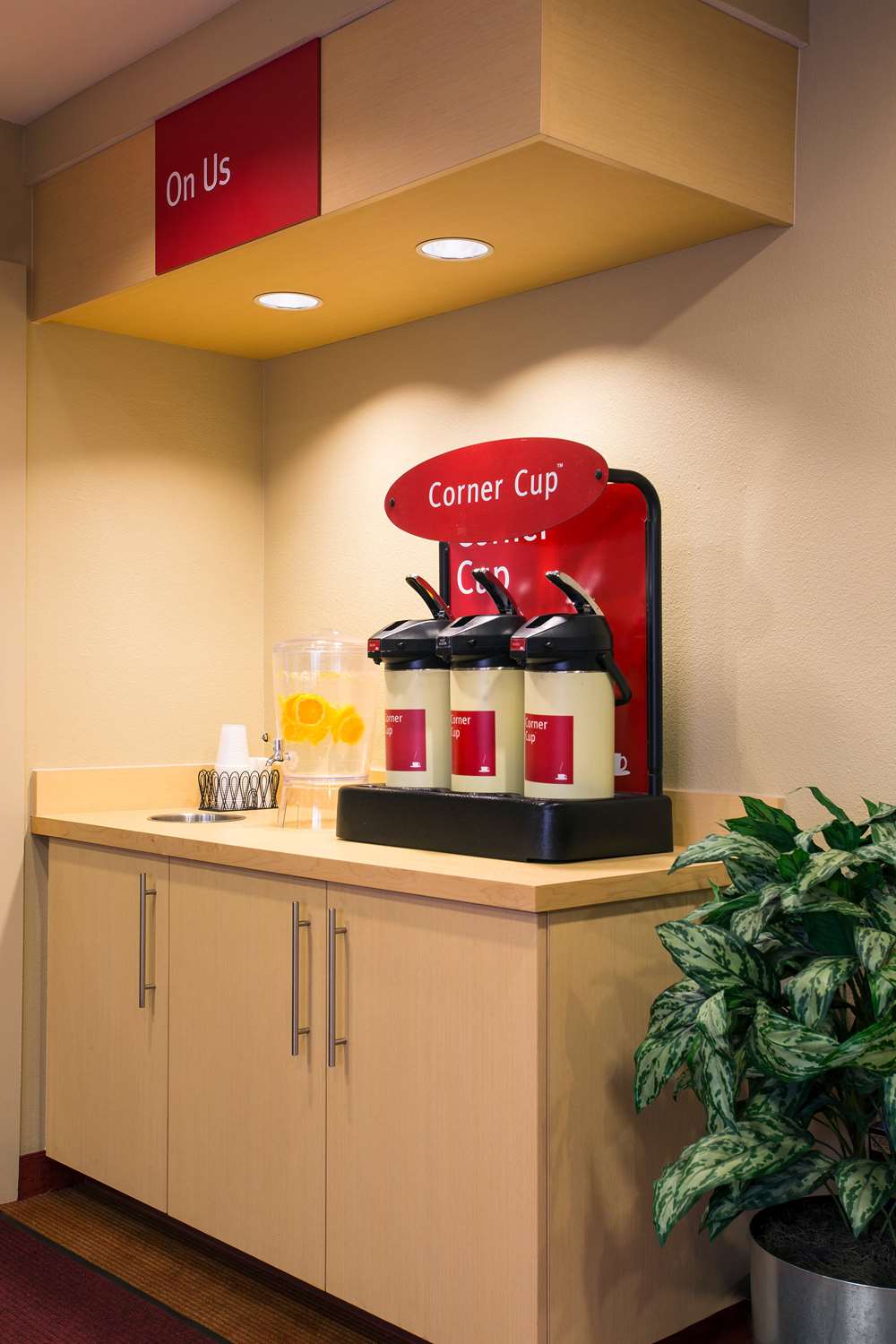 Sonesta Simply Suites Phoenix Scottsdale 3/8