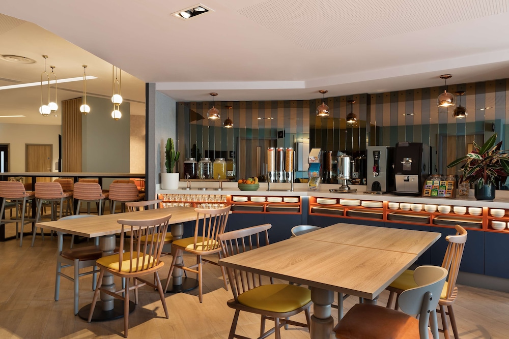 Hampton By Hilton Torquay 50/63