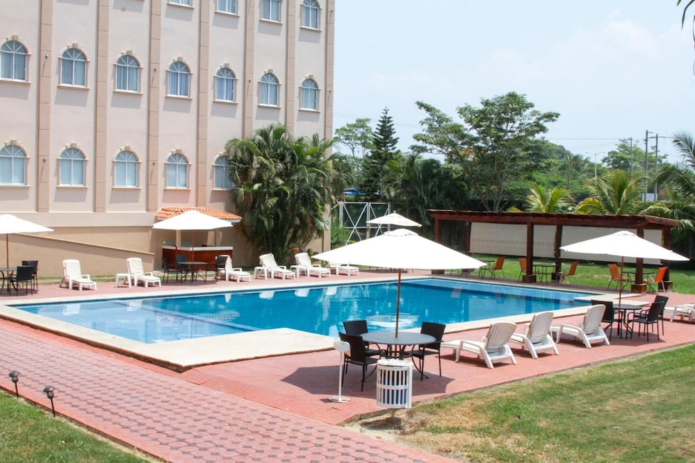 Hotel Baez Paraiso 1/59