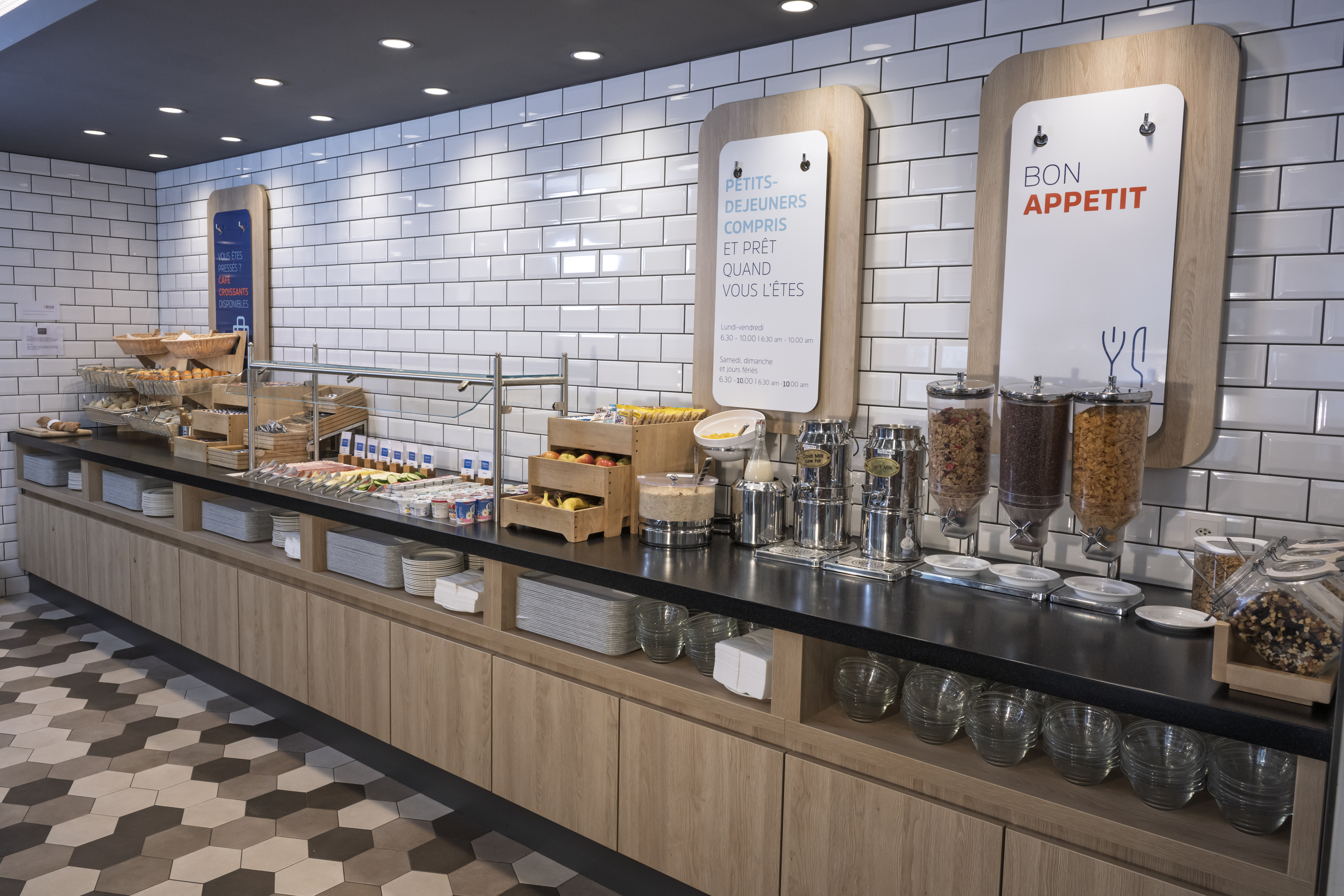 Holiday Inn Express Geneva Airport 18/39