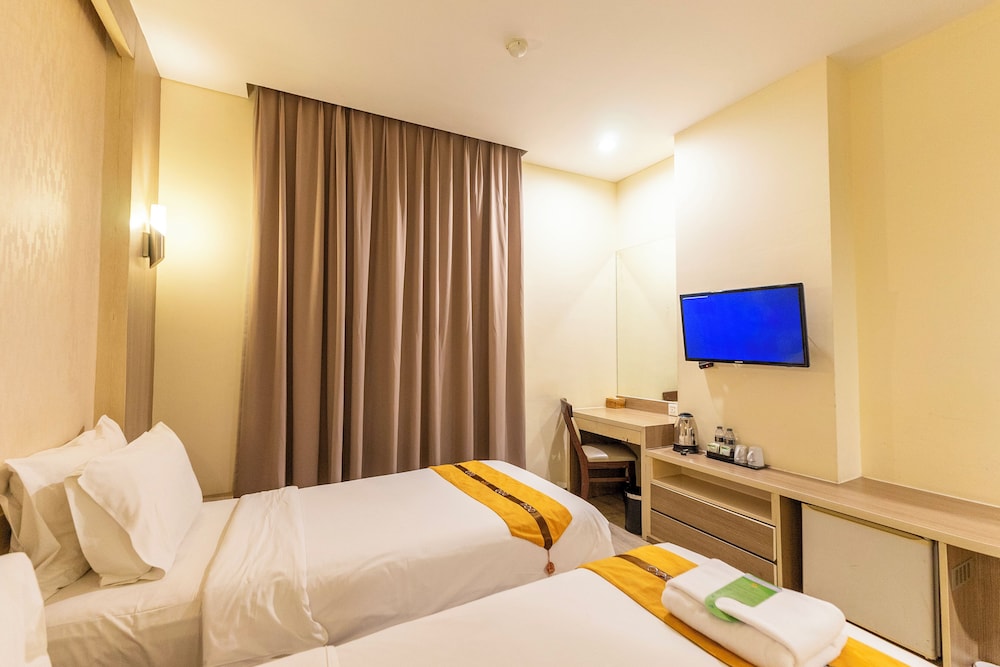 TYPE B, SUPERIOR, TWIN BEDS