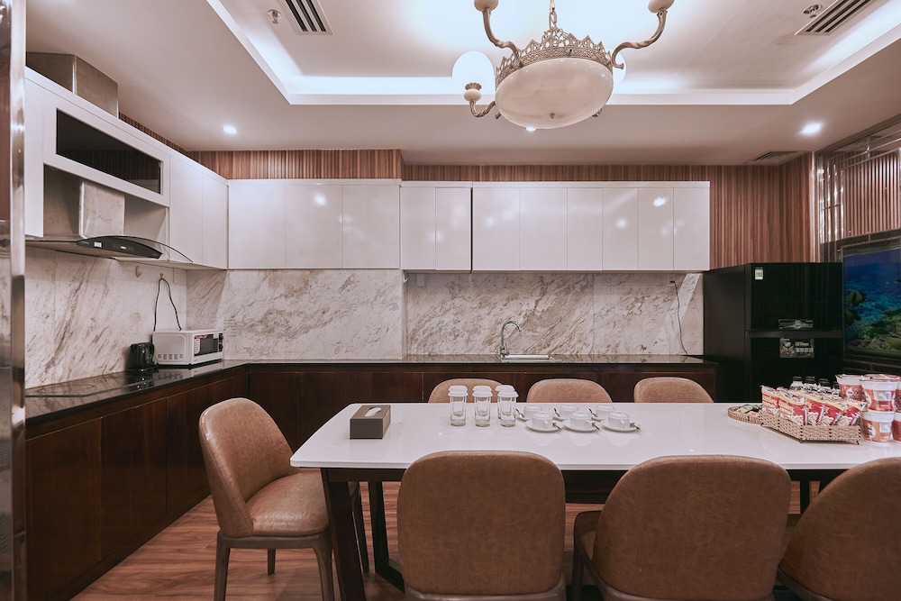 MERCURY BOUTIQUE HOTEL 62/76