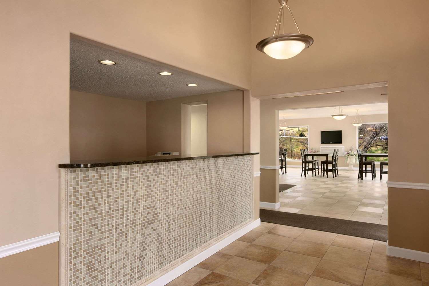 The Suite Inn 2/12