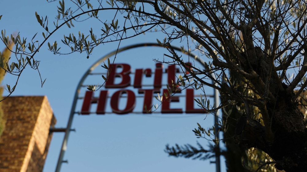 Brit Hotel Chambery 53/55