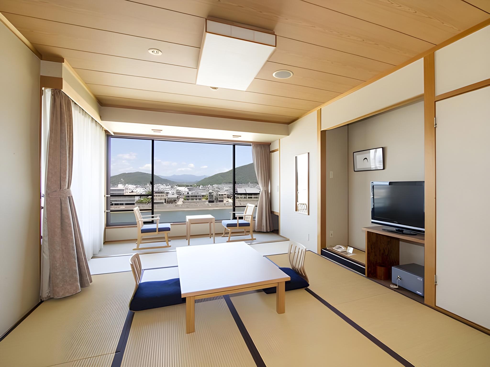 Japanese, Riverside