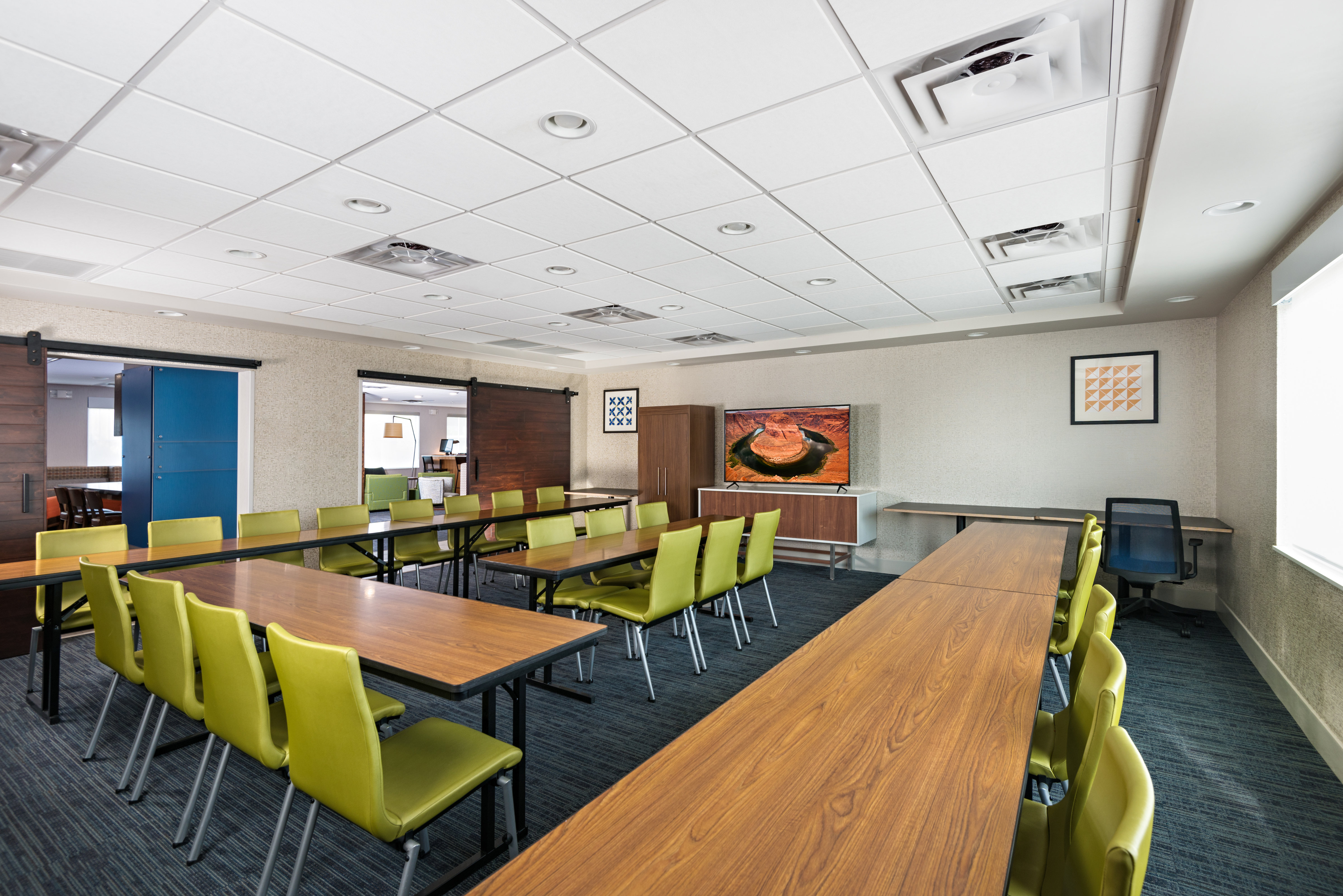 Holiday Inn Express Hotel Suites Peoria North Glendale 46/60