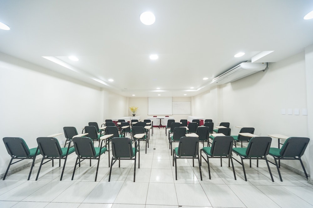 Hotel Golden Park Salvador By Nacional Inn 60/72
