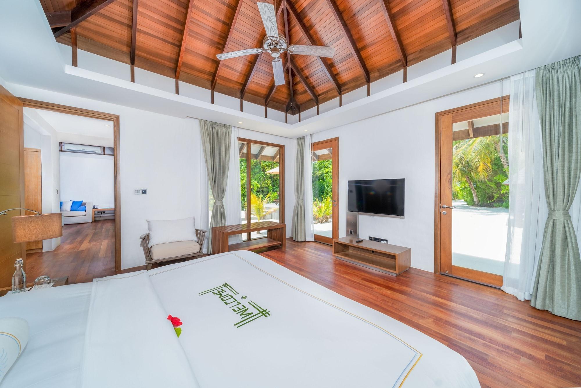 Deluxe Sunset Beach Villa with Pool