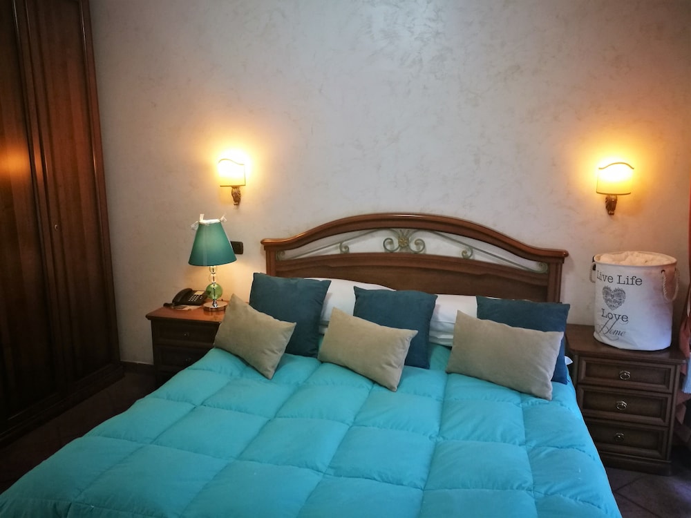 Euro House Inn Airport Hotel Residence 44/72