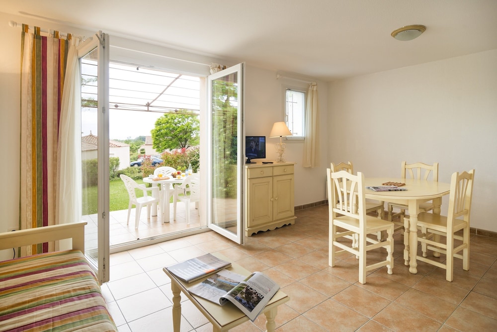Residence Vacanceole Port Minervois / Les Hauts du lac 42/67