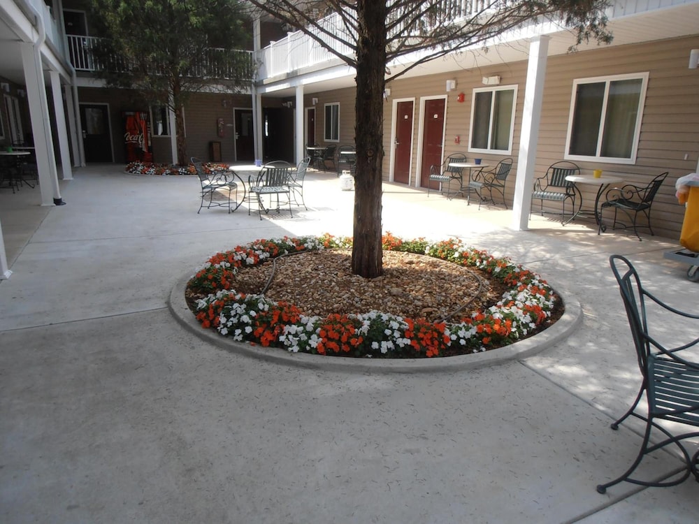 Affordable Suites Augusta 30/35