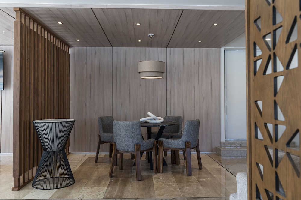 La Posada Hotel &amp; Suites 47/68