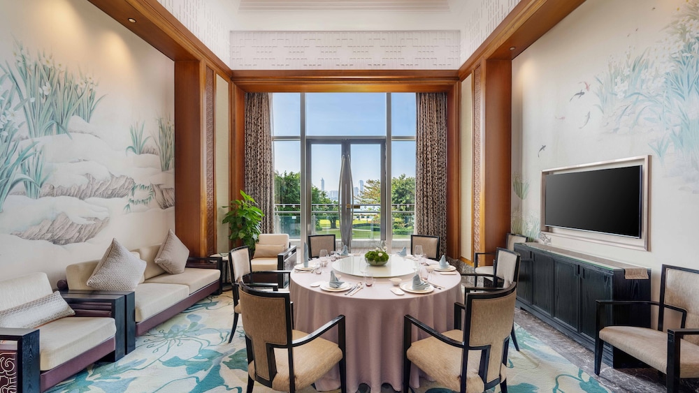 Hualuxe Hotels Resorts Haikou Seaview 38/49