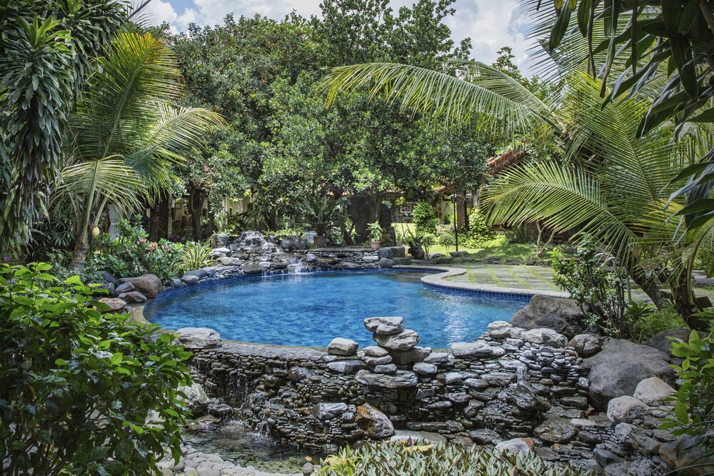 Duta Garden Boutique Villa 60/65