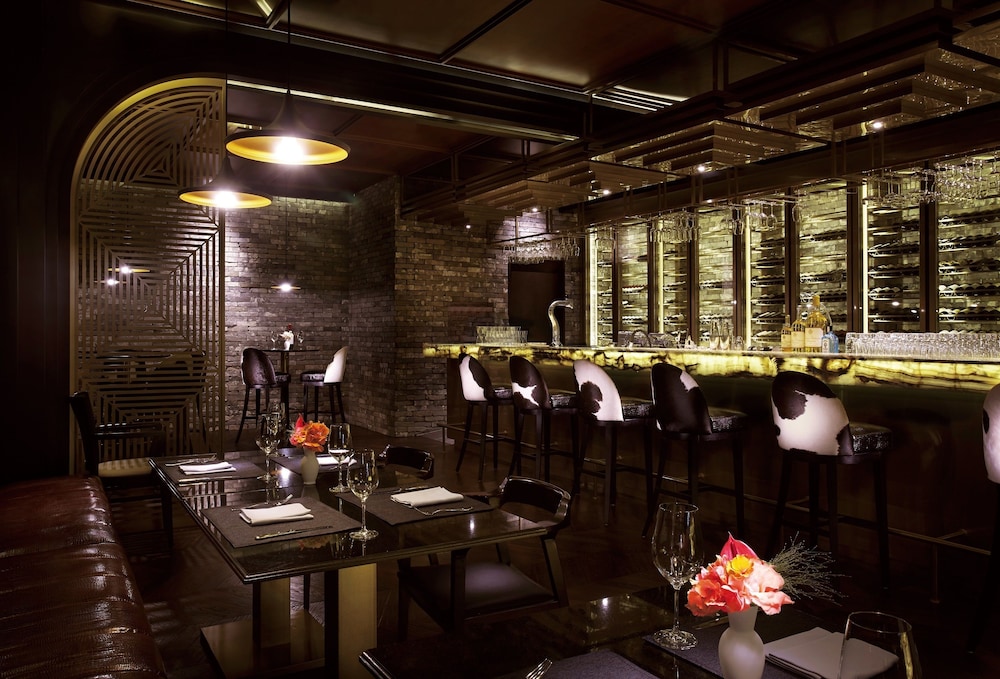 Paradise Hotel Busan 55/75