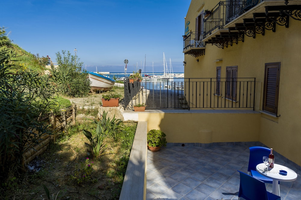 HOTEL CALA MARINA 3/72