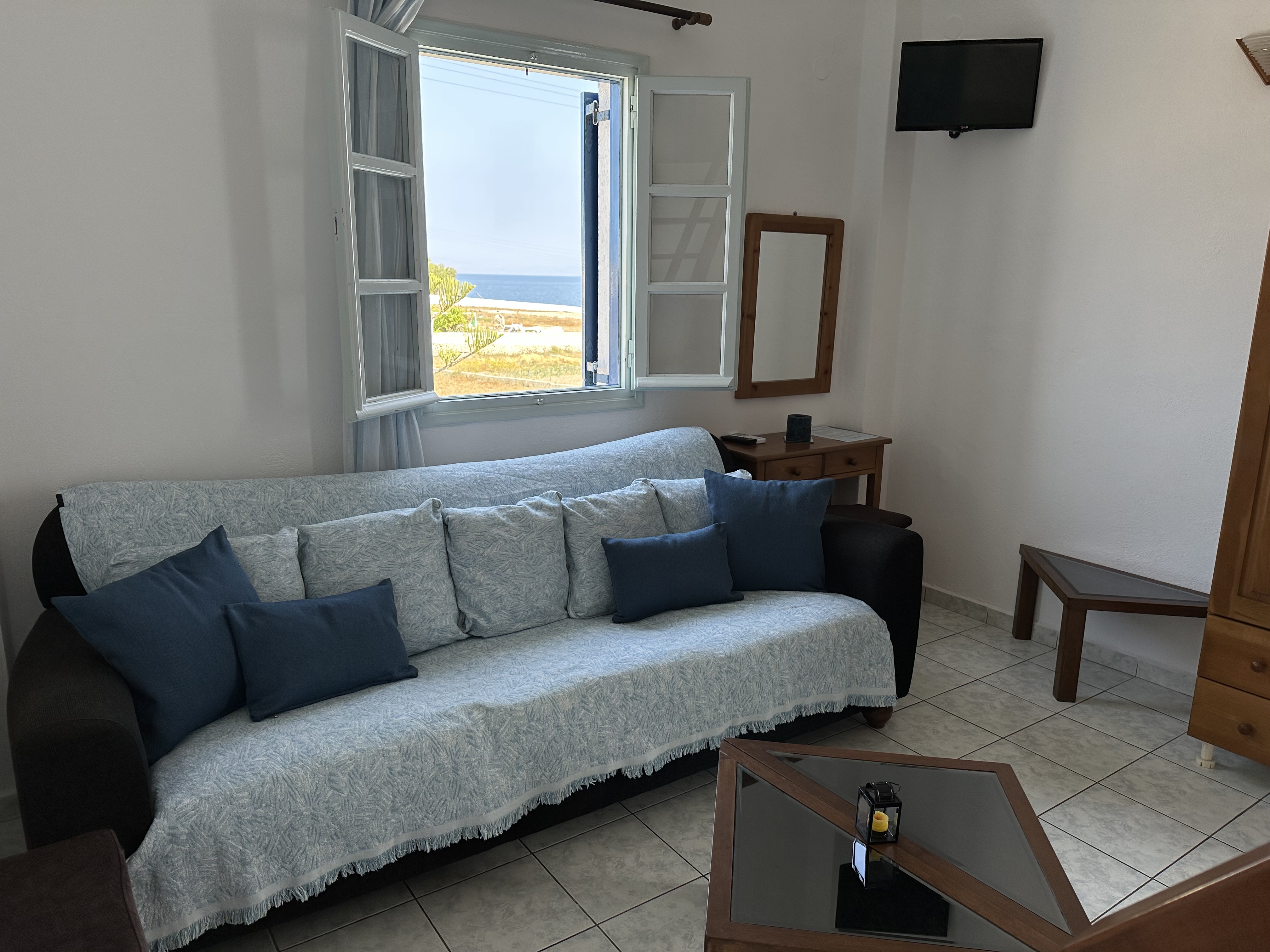 Paradisos Oia 18/36