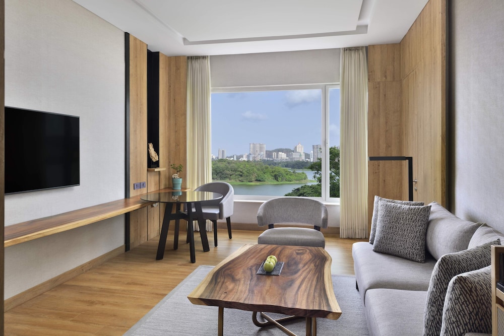 The Westin Mumbai Powai Lake (ex Renaissance Mumbai) 44/68