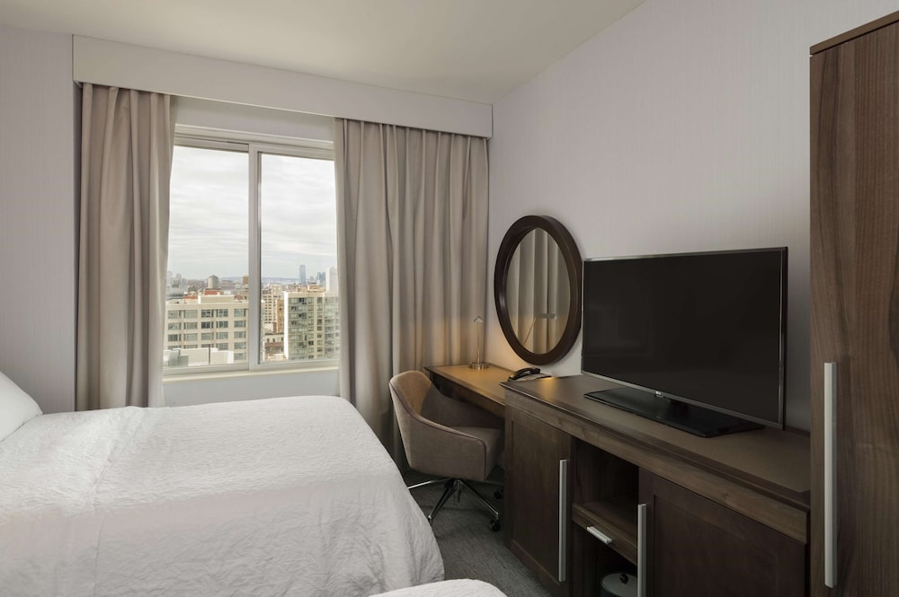 Hampton Inn Manhattan Times Square South 27/37