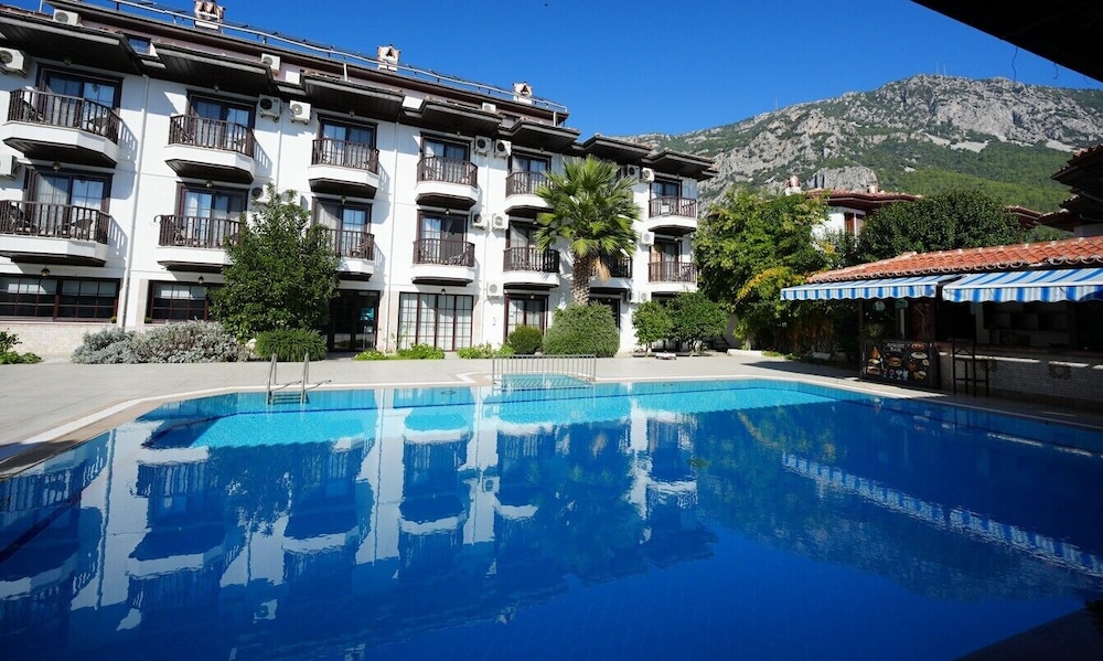 Hamle Hotel 4/48