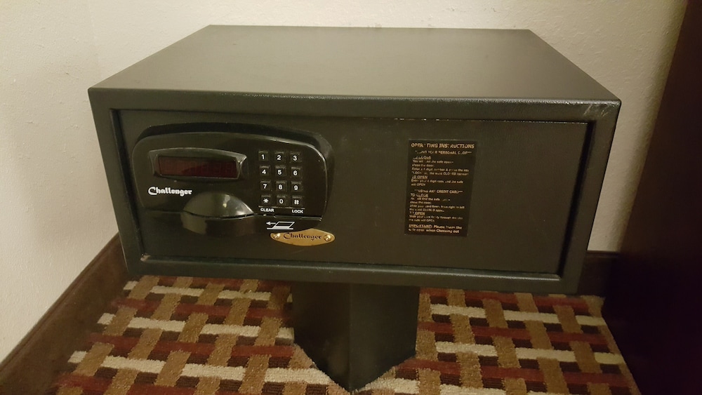 Super 8 by Wyndham Harlingen TX 19/33