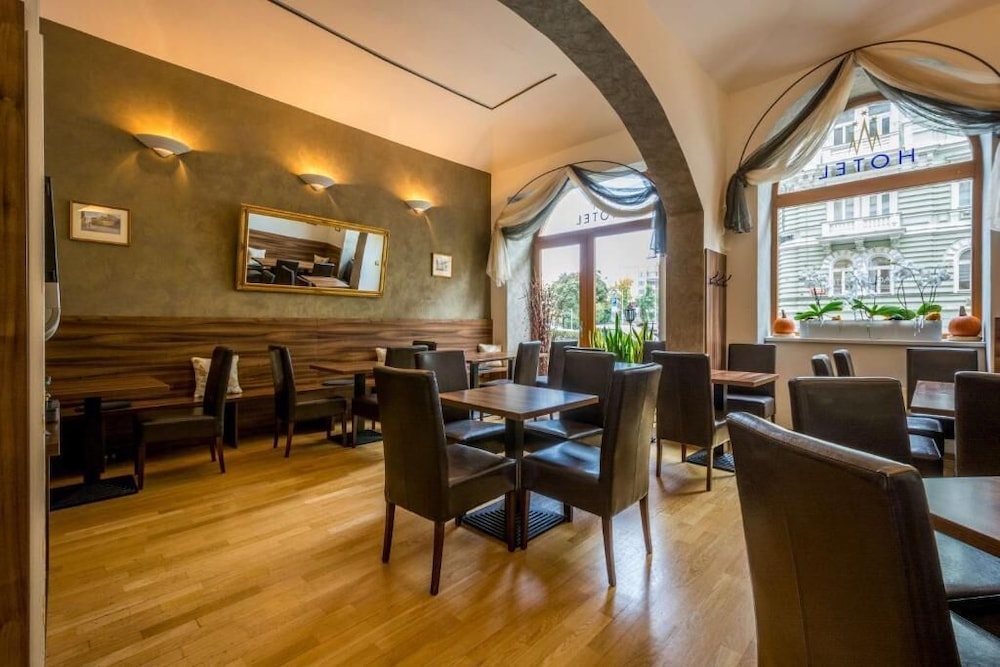 Prague Centre Superior Hotel 45/61