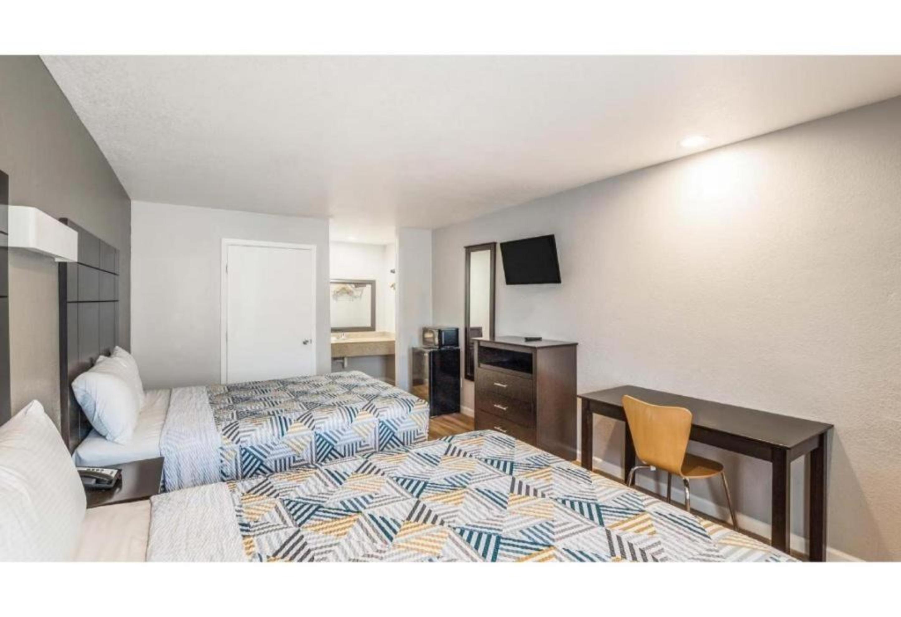 Motel6 Dallas, TX 48/59