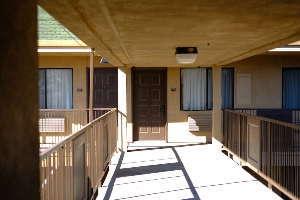 Budget Inn and Suites Stockton 41/55