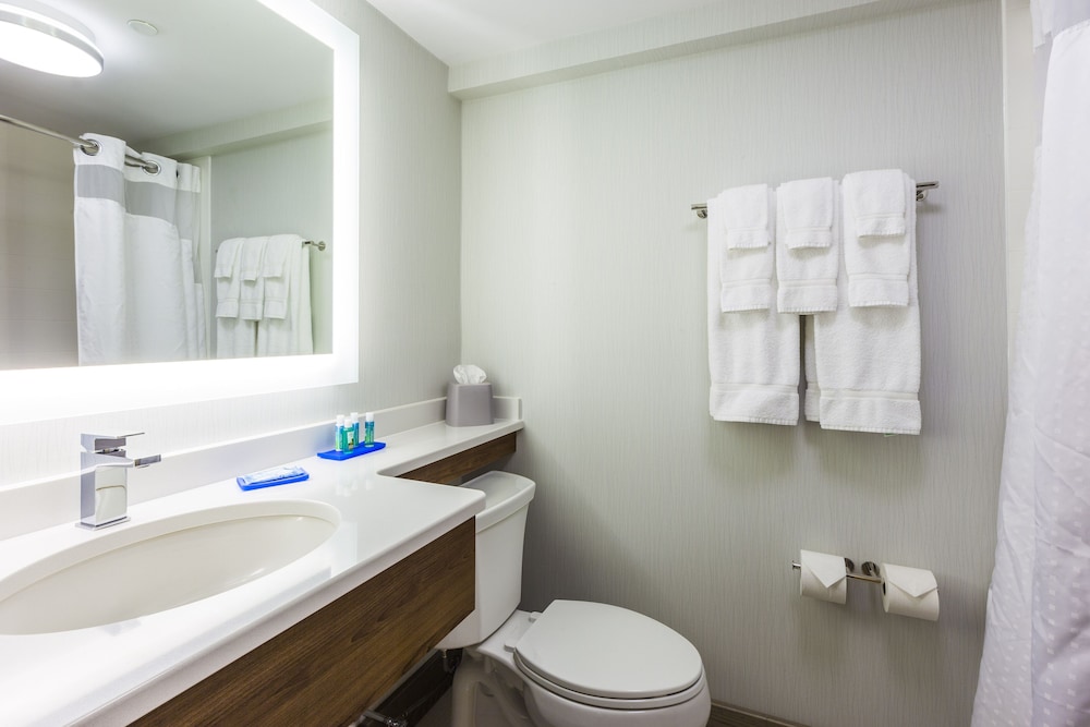 Holiday Inn Express Saint John Harbour Side Hotel 20/69