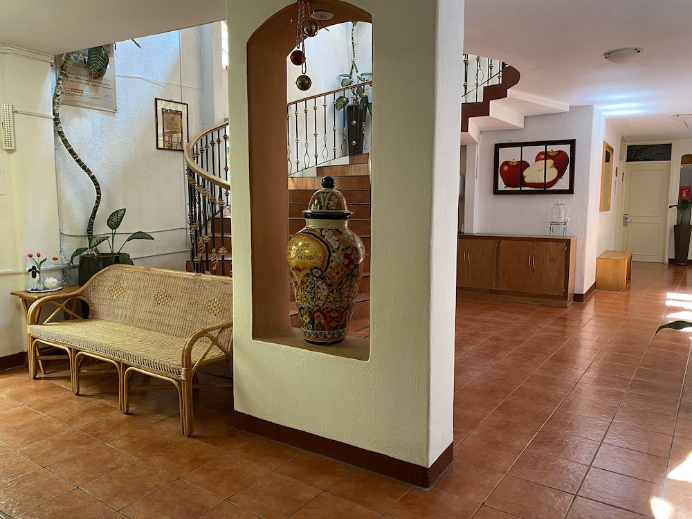 Hotel Casona de los Vitrales 26/50