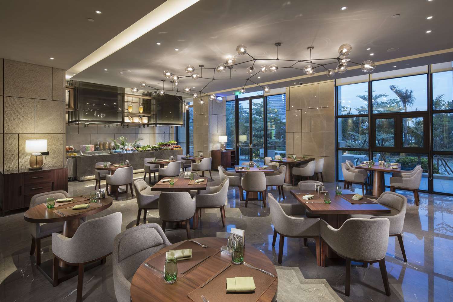 restaurant cafeteria