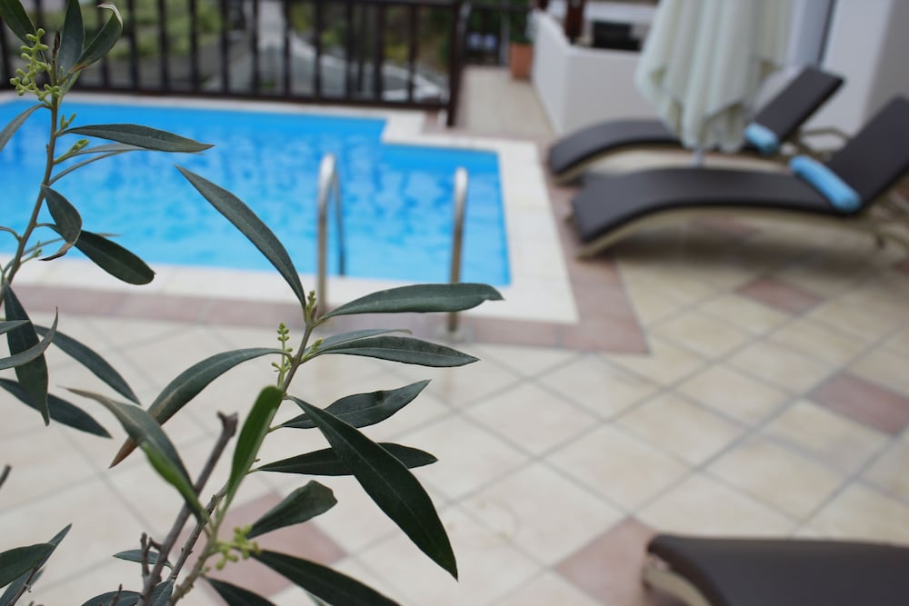 Amerisa Suites 46/85