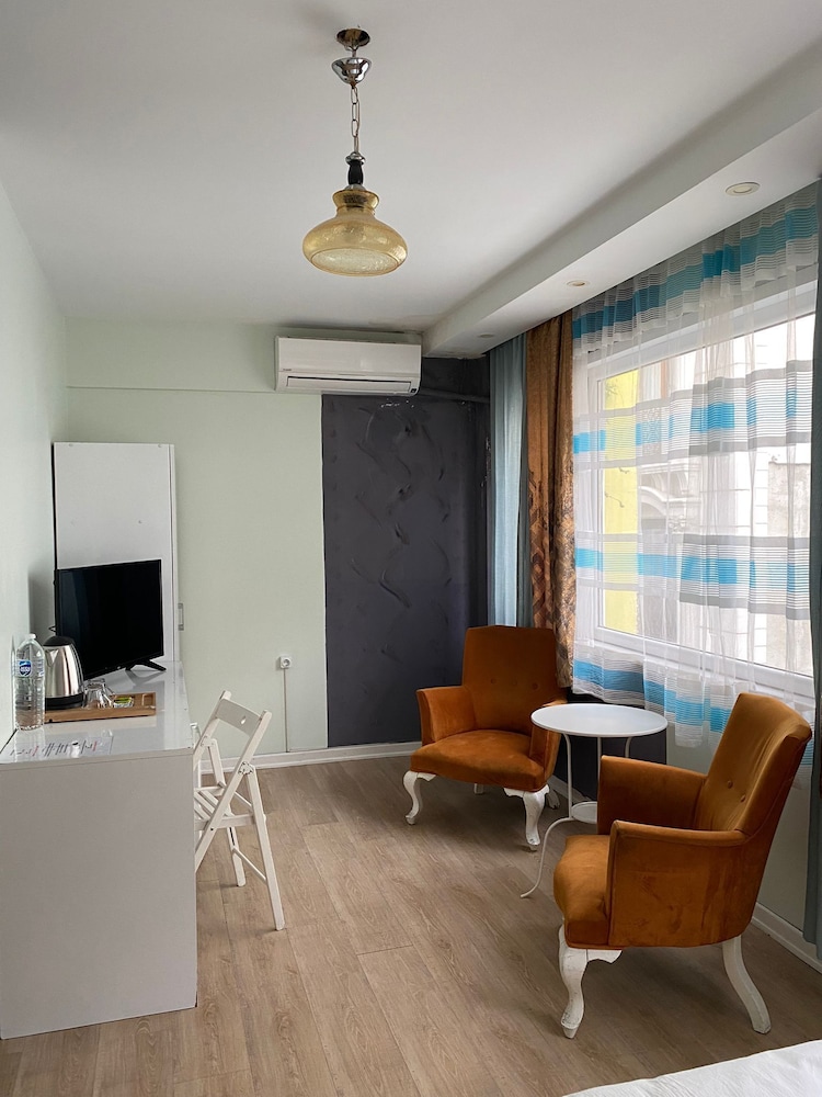 Rodin Hostel 26/44