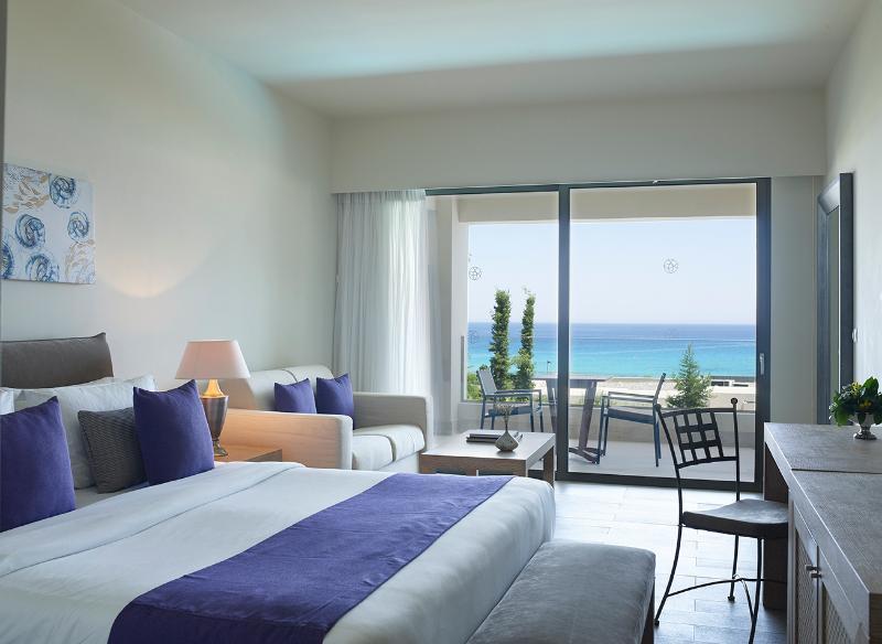 Guest Room, Premium