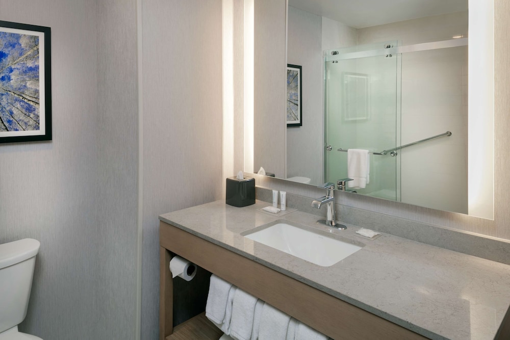 Hyatt Place Fairbanks 50/55