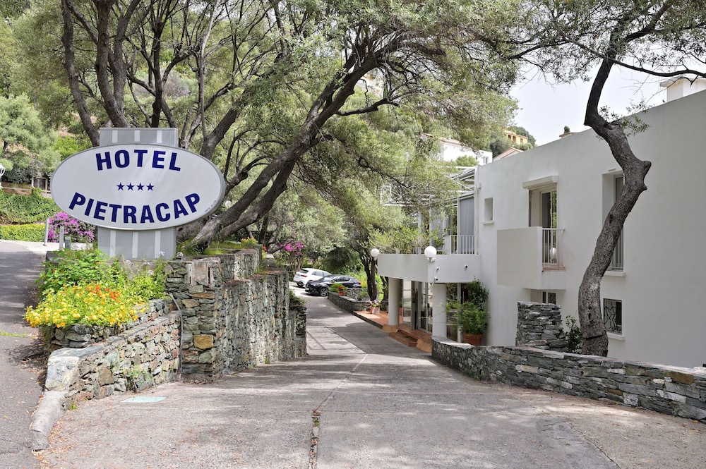 Hotel Pietracap 60/71