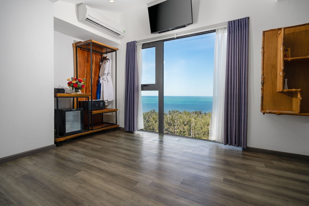 Sala Tuy Hoa Beach 24/50