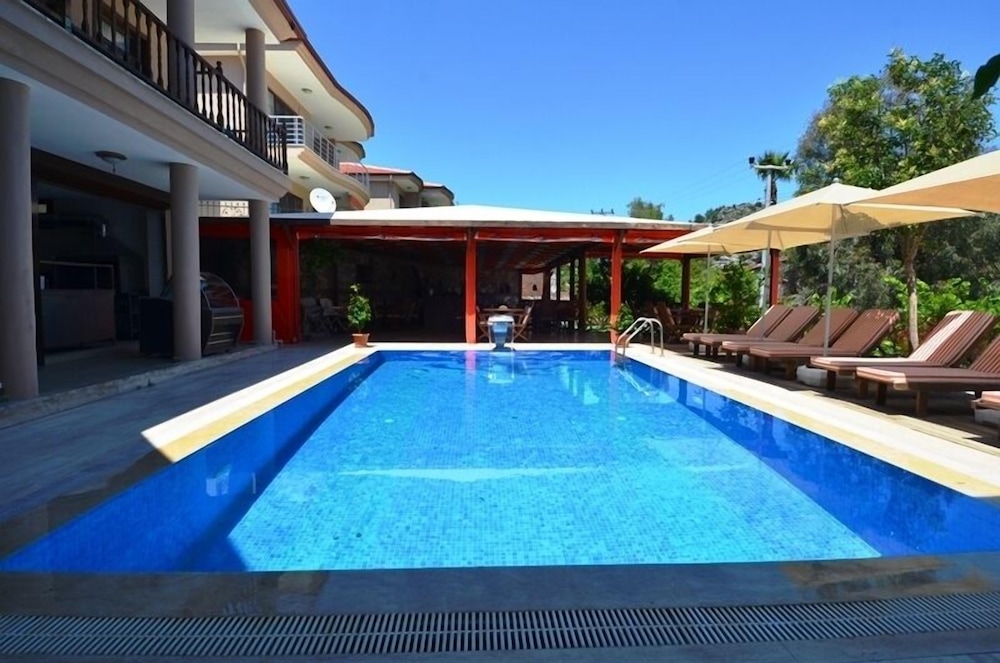 Portakal Hotel Selimiye 33/39