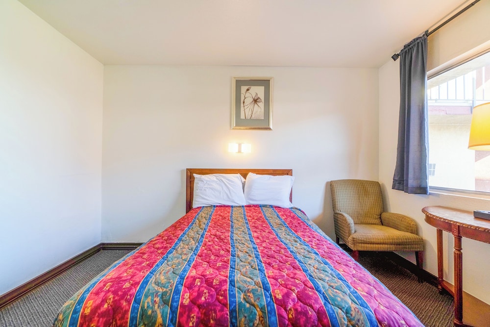 3 Full Bed