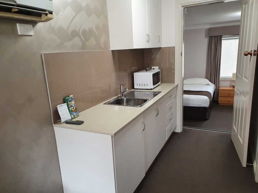 Mcnevins Tamworth 26/37