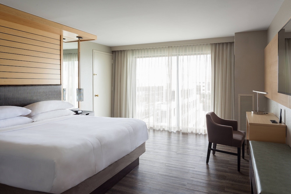 Boca Raton Marriott At Bocacenterhotel 10/48