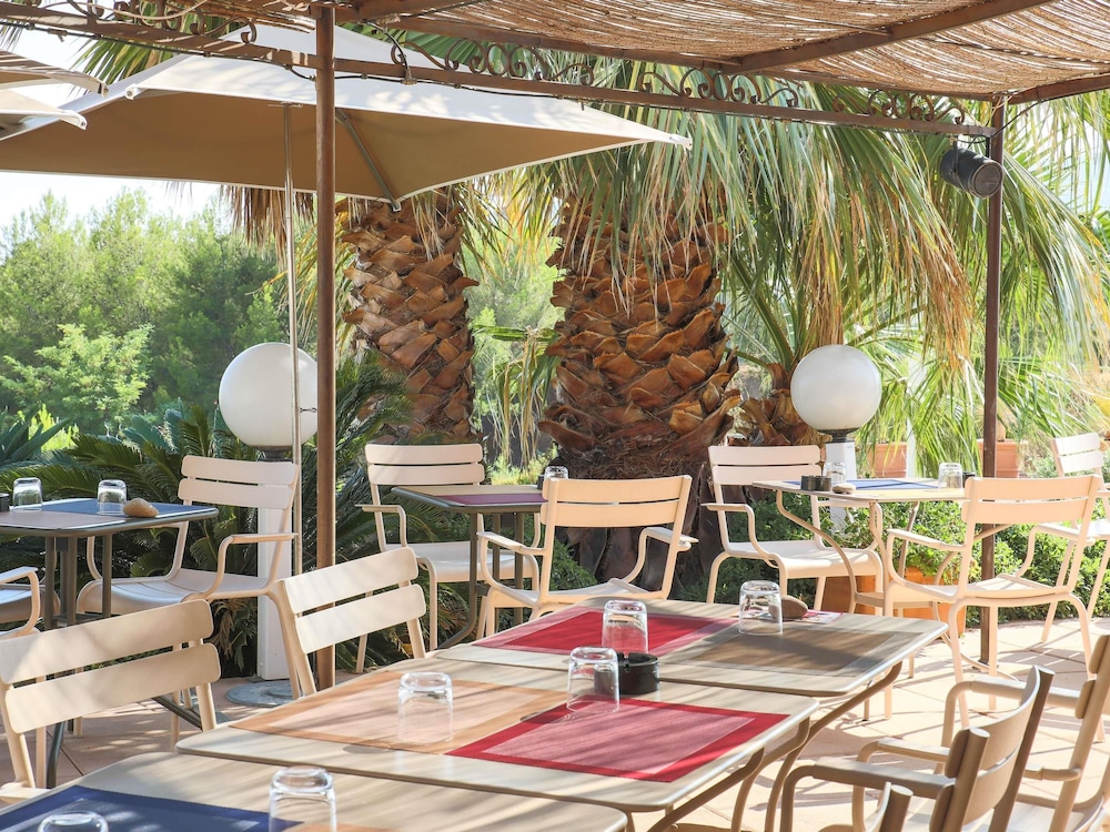 Ibis La Ciotat 54/74
