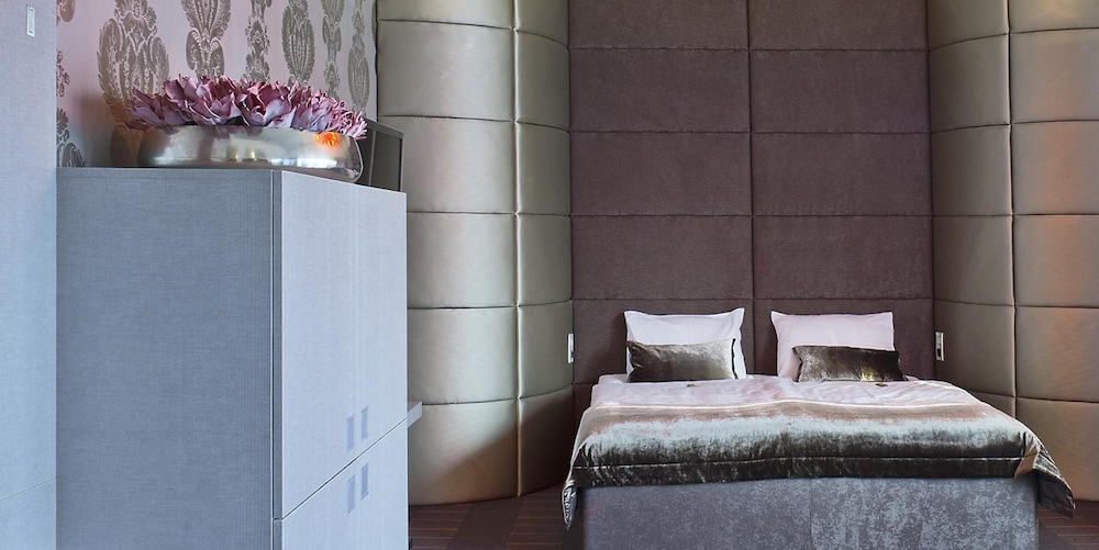 G Design Hotel 12/44