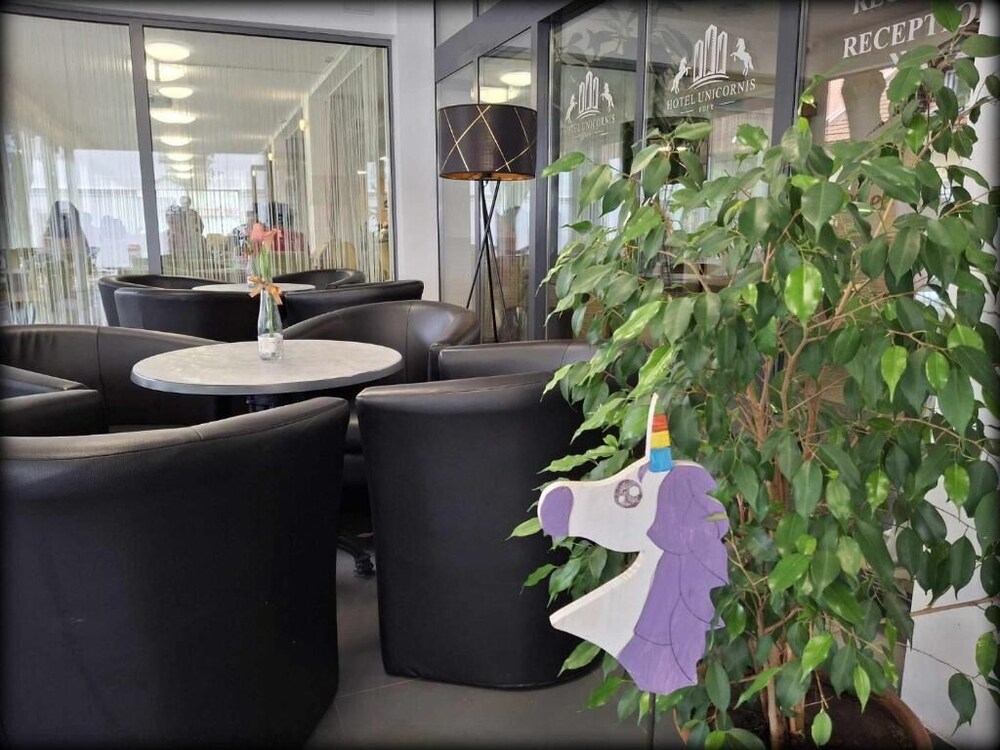 Hotel Unicornis 59/83