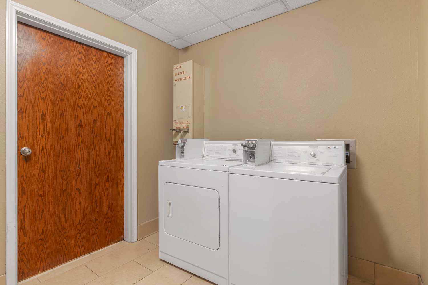 Best Western Plus Olympic Inn 15/73