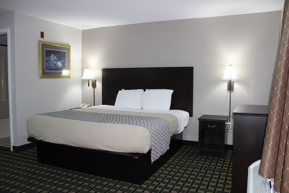 Savannah Inn 23/60
