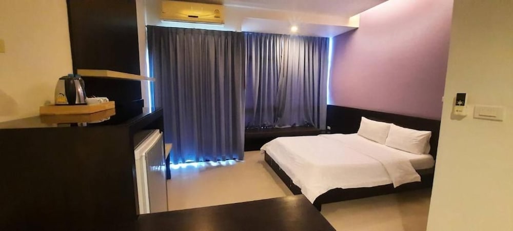 @Home Residence 31/49