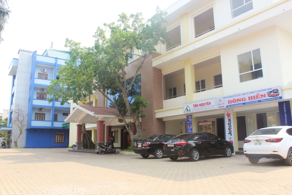 Hoa Bình Hotel 35/39