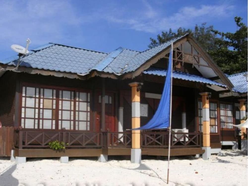 Coral View Island Resort 5/31