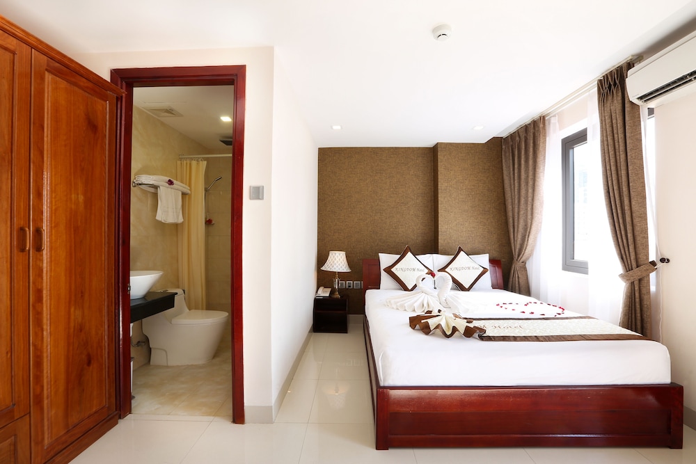 Kingdom Hotel 18/31